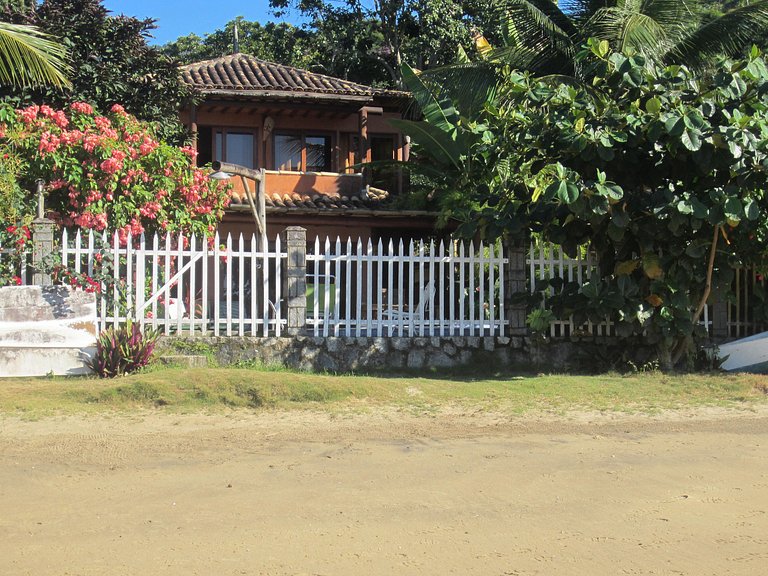 Pé no Paraíso - e na areia, 4 suítes, Piscina c/vista mar, c