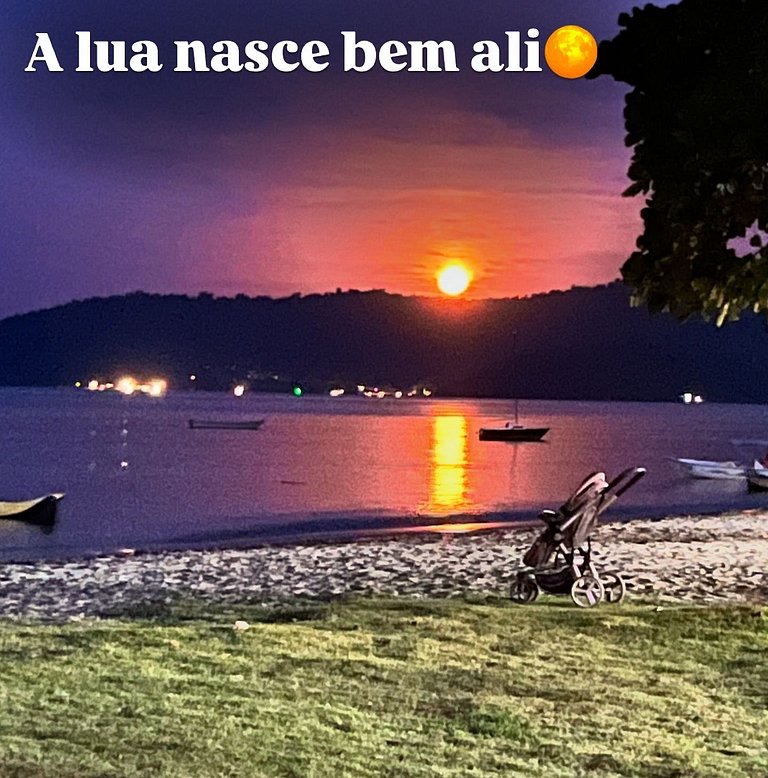 Yara - 4 suítes , Frente Praia, piscina em raia, Churrasquei