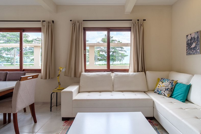 Safira (Saphire House). Beautiful 3 suite house in front of